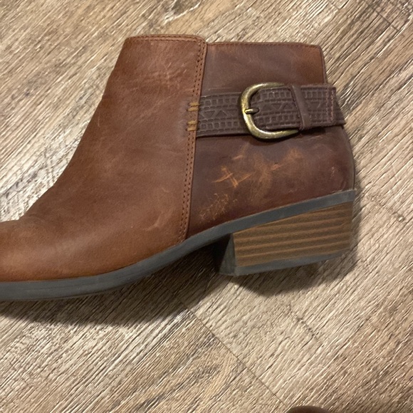 Clarks Booties GUC - Picture 7 of 7